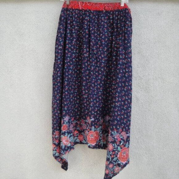 Xhilaration Women Skirt XXL Calico Print Red Navy-Blue Shark Bite Floral Hem - Picture 2 of 2